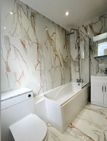 3 Bed Terraced House, New Close, SW19 - Photo 5