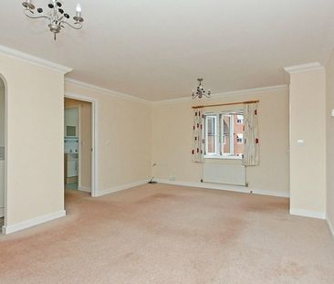 Crossways, SITTINGBOURNE, Kent, ME10 - Photo 2