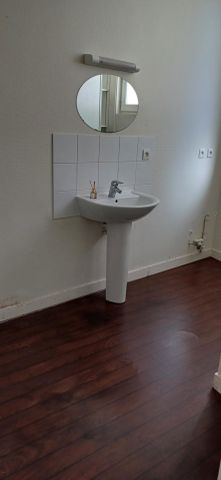 Location Appartement 3 pièces 79m² SAUMUR 49400 - Photo 3