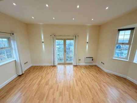 City View, Holywell Heights, Sheffield, S4 - Photo 2