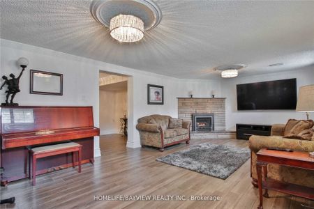 For Lease - 72 Keegan (Lower) Crescent, Toronto, Ontario - Photo 2