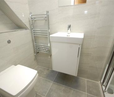 2 bedroom maisonette to rent - Photo 5