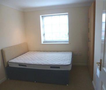 Albany Gardens - Photo 1