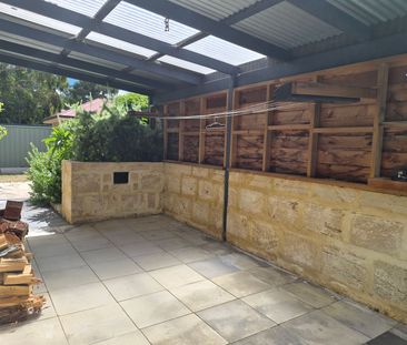 Private & Charming 1x1 Studio - Walk to Town & Shops - Photo 5