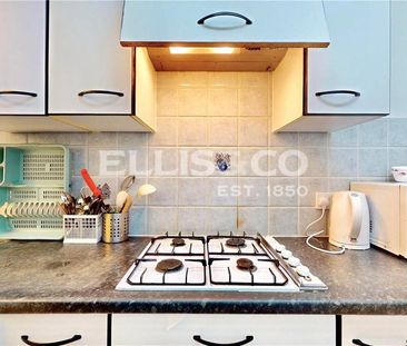 3 bedroom semi-detached house to rent - Photo 6