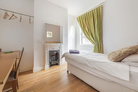 4 bedroom terraced house to rent - Photo 3