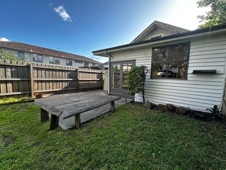 16 Grange Road, Alphington - Photo 5