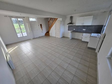 Location Maison 3 pièces 53m² VILLENOY 77124 - Photo 2