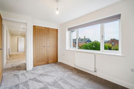 5 bedroom detached house to rent - Photo 3