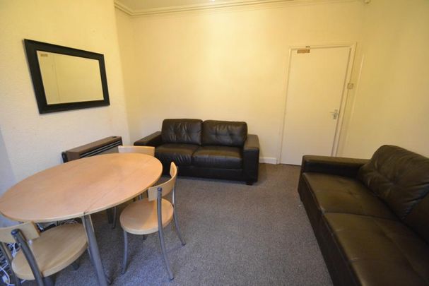 4 bedroom detached house to rent - Photo 1