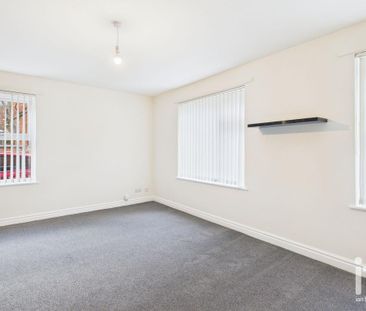 2 bedroom ground floor flat to rent - Photo 4