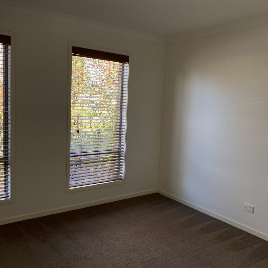 7 Edinburgh Court, SHEPPARTON VIC 3630 - Photo 1