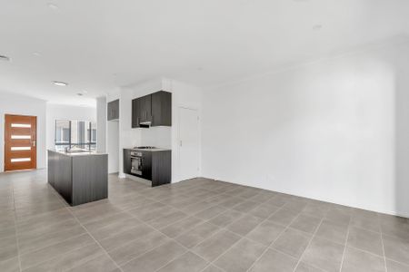 "BRAND NEW TOWNHOUSE - NEXT TO TRAIN STATION" - Photo 3