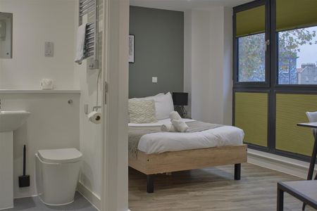 Cherry Lane, Bristol - Photo 2