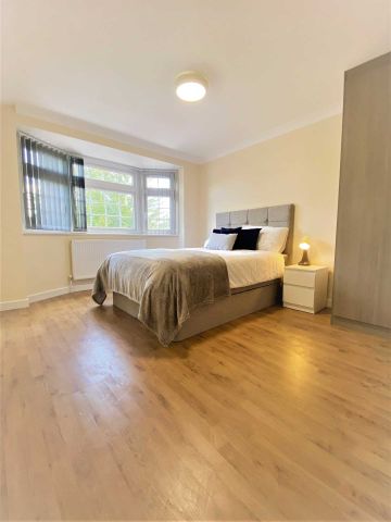 Bath Road, Hounslow - Photo 2