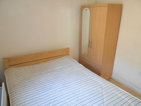 Great Student House, 2 Penrose Street, Queens Quarter, Belfast, BT7 1QX - Photo 4