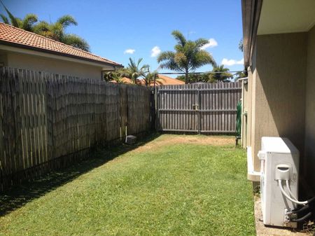 74 Royal Sands, Bucasia - Photo 4