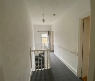 Brecon Road, Ystradgynlais, Swansea. - Photo 2