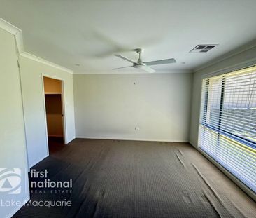 Modern 4-Bedroom Home with Multiple Living Areas - Photo 2