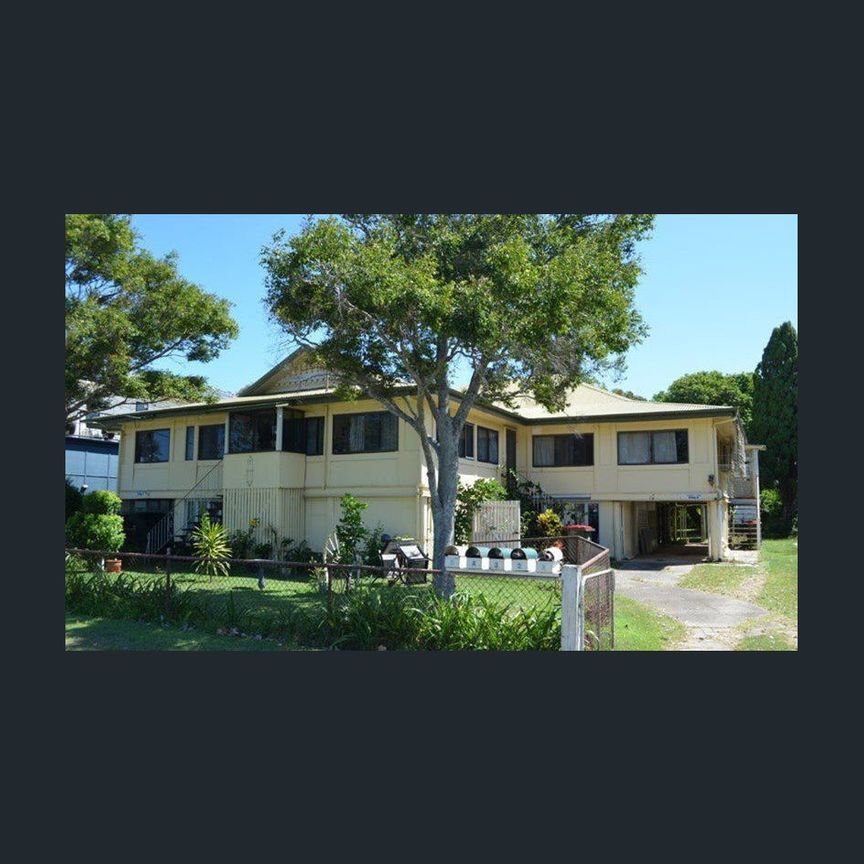 Waterfront Living on Iconic Flinders Parade - Photo 2