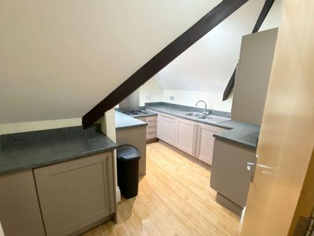 2 bedroom penthouse to rent - Photo 4