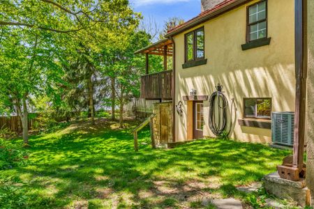 For Lease - 42 Forty First St Street, Toronto, Ontario - Photo 3