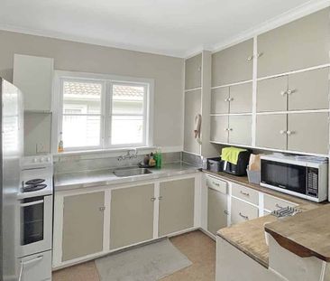 Two bedroom home - Photo 2