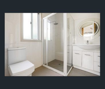 SPACIOUS GRANNY FLAT !!! - Photo 4