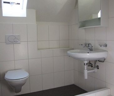 Dachwohnung - Wohnliche Behaglichkeit in Stadtnähe - Photo 6