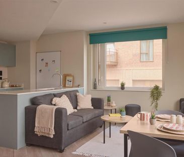 1 bedroom in a flat share to rent - Photo 1