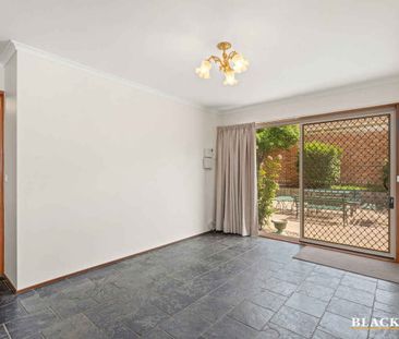 Charming & Practical 3-bedroom Home - Photo 3