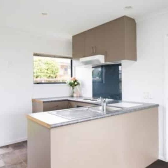 Charming 3BR Home with Modern Comforts - Photo 1