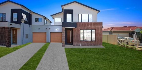 Brand New Luxury Townhouse for Lease - Photo 2