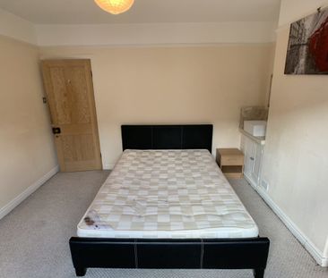 Curzon Terrace, South Bank - P1712 - Photo 3