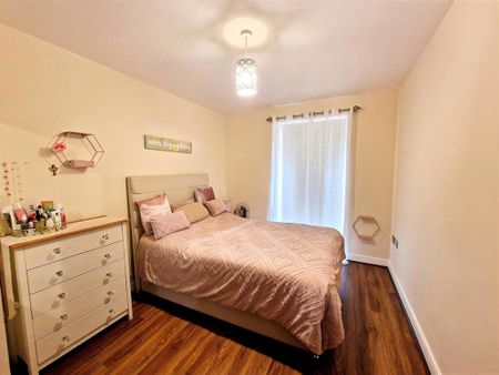 2 bedroom apartment to rent - Photo 4