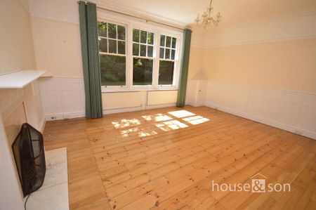 3 bedroom flat to rent - Photo 2