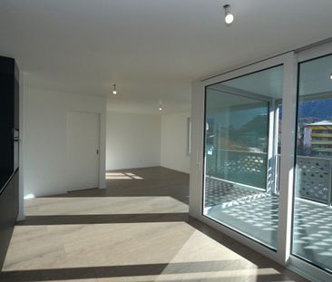 NEW 2.5-ROOM APARTMENTS ON THE 3RD FLOOR IN SIERRE - Foto 2