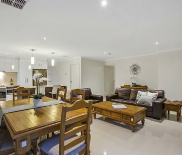 Four bedroom family home - Photo 3