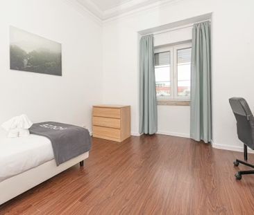 Avenida António Augusto de Aguiar, Lisbon, Lisbon 1050-012 - Photo 2