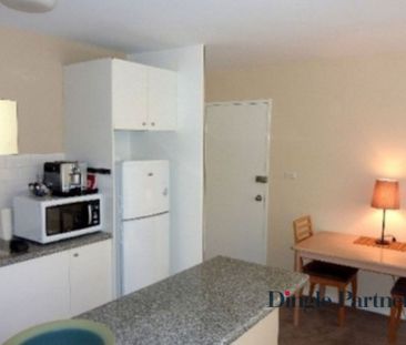 Fully-Furnished One-Bedroom Apartment in Prime South Yarra Location - Photo 4