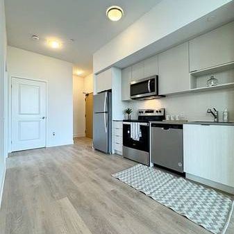 Hurontario & Burnhamthorpe Brand New 2Bdrm Corner Unit 1Locker 1Parki - Photo 1