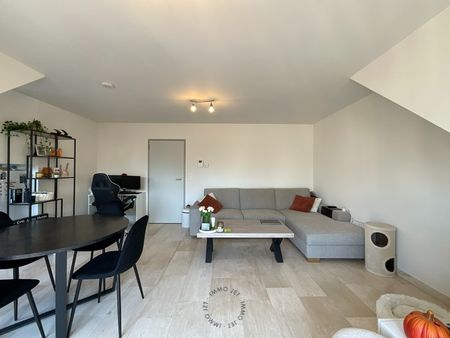 Mooi appartement in centrum Beveren met twee slaapkamers en balkon - Foto 4