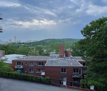 Renovated / Rennove - 3605 Av. Ridgewood, Montréal - Photo 1