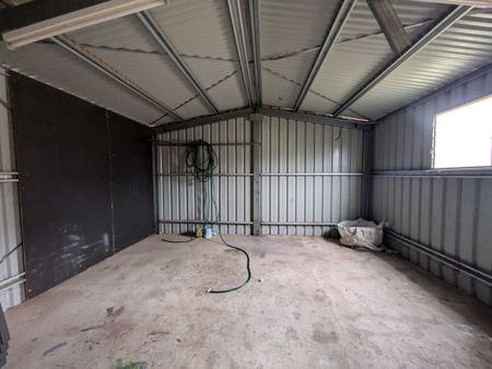 Large and Well Presented Family Home. - Photo 3