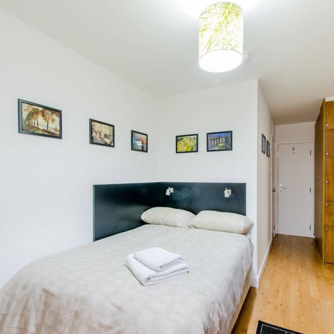 Flat 10 Finchley Road, Hampstead NW3 7AJ - Photo 1