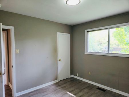 For Lease - 83 Irving Place Unit# Main, London East, Ontario - Photo 2