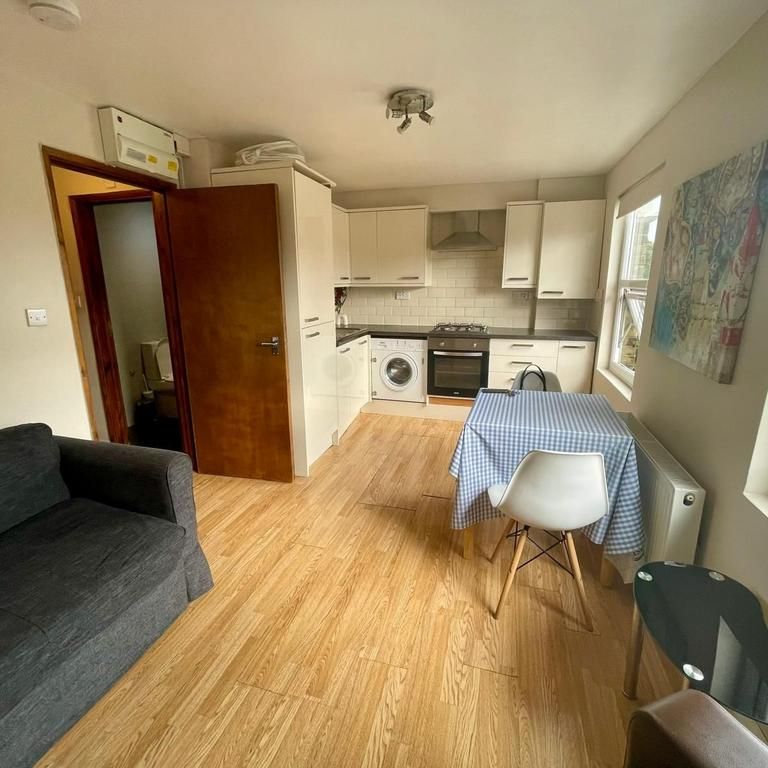 1 bedroom flat to rent - Photo 1