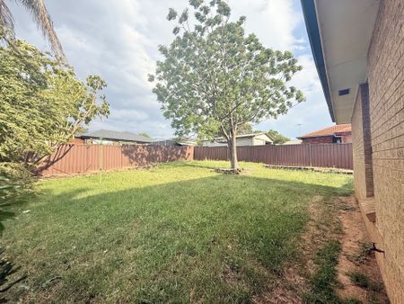 Lovely Home in Quiet Location! - Photo 4