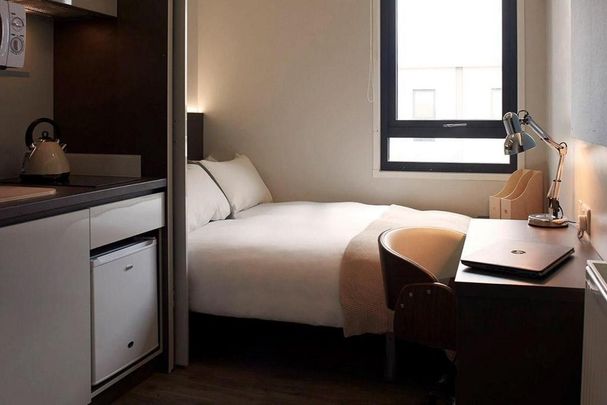 Studio to rent - Photo 1