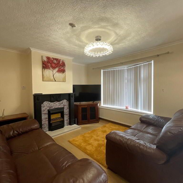 1 Crosby Street, Belfast, BT13 2HJ - Photo 1